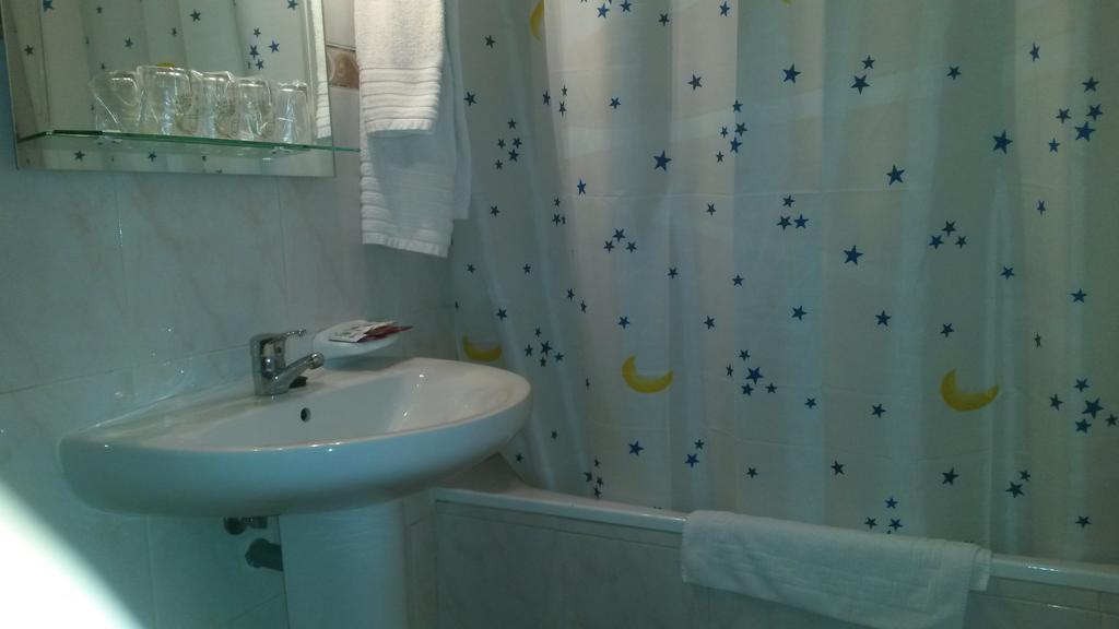 Hostal Residencia Taray 세고비아 객실 사진