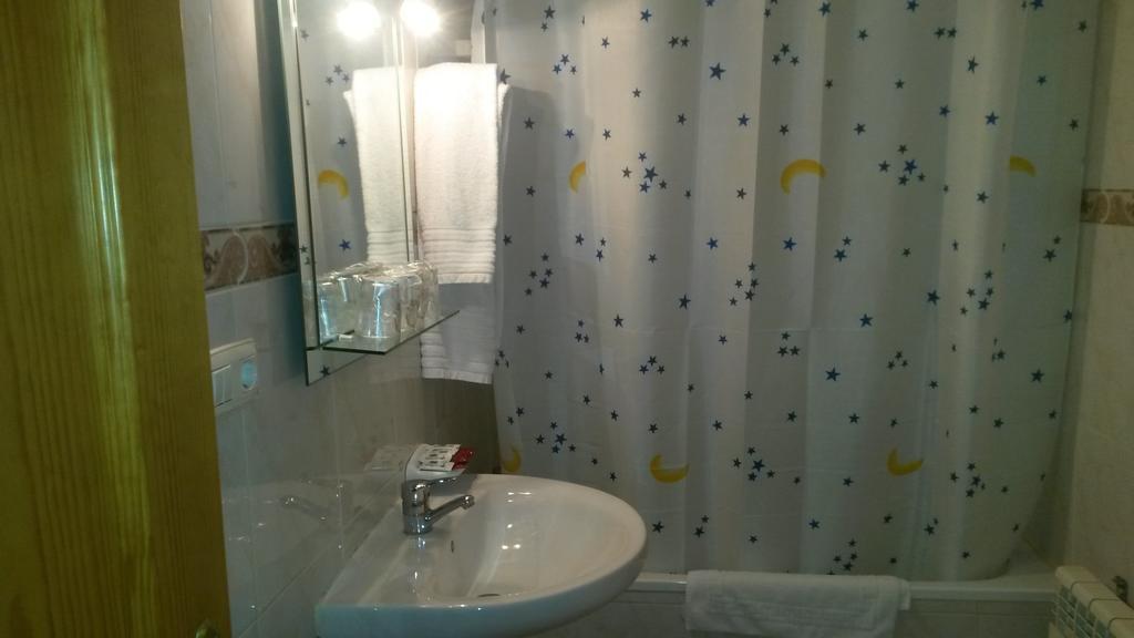 Hostal Residencia Taray 세고비아 외부 사진